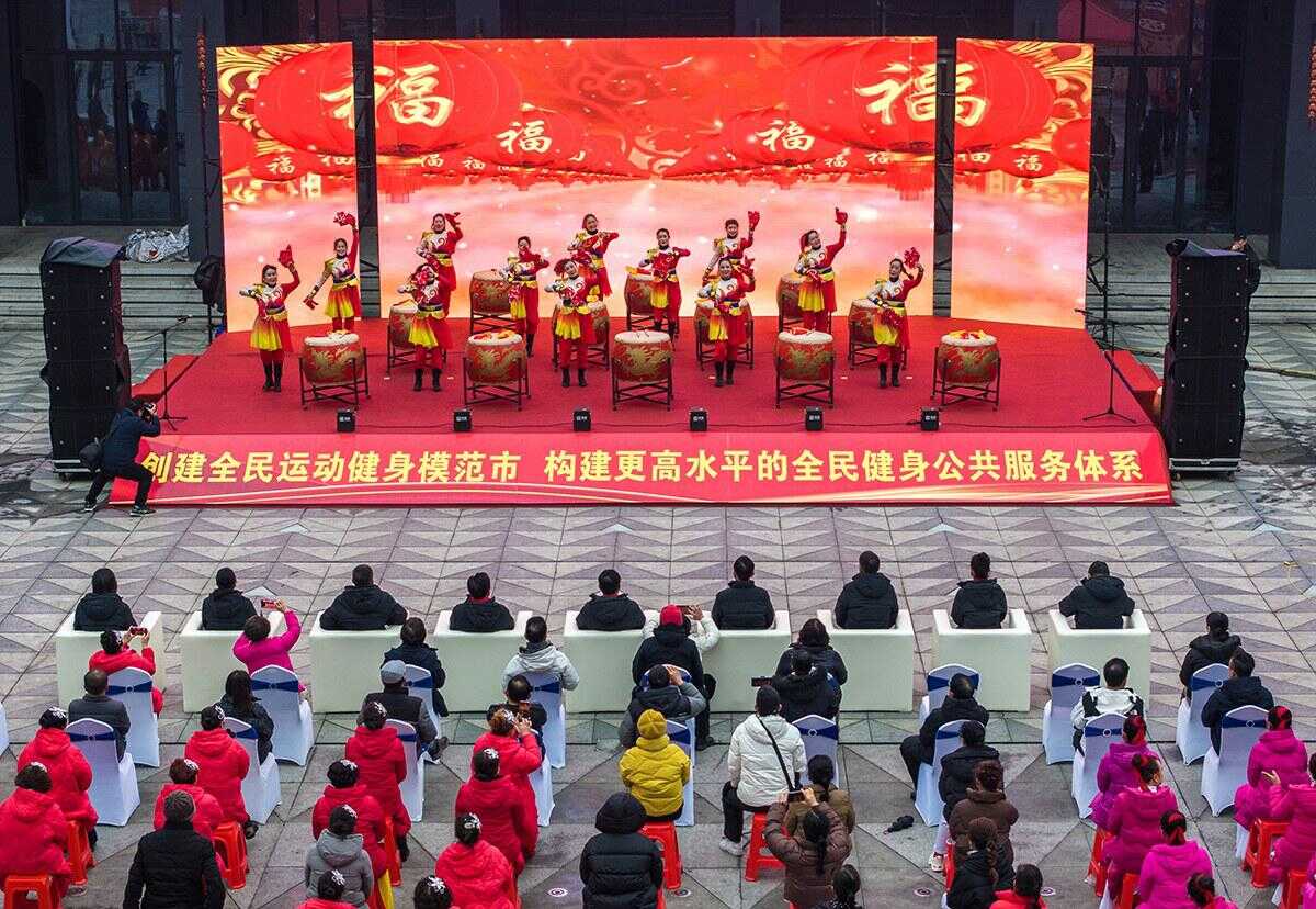 尽管他们在